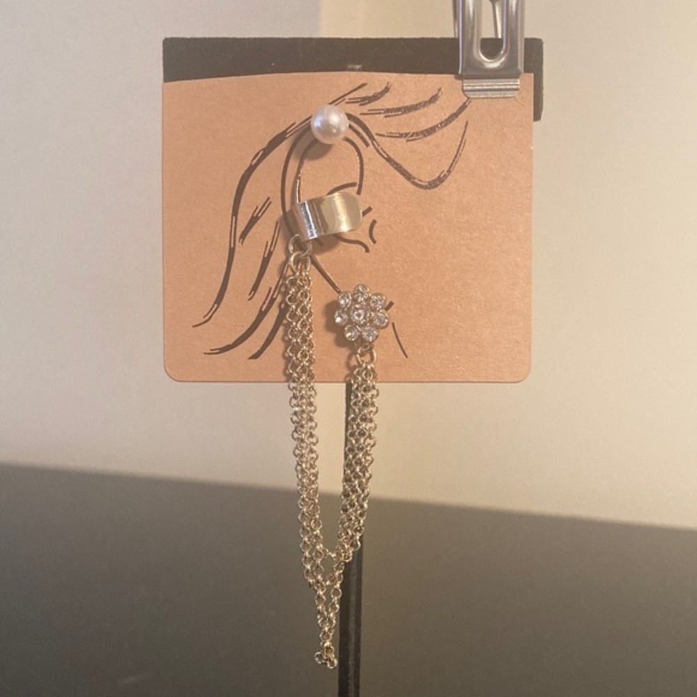 Elegant Gold Chain Earrings with Pearl and Floral Design